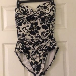 Anne Cole Strapless Bathing Suit